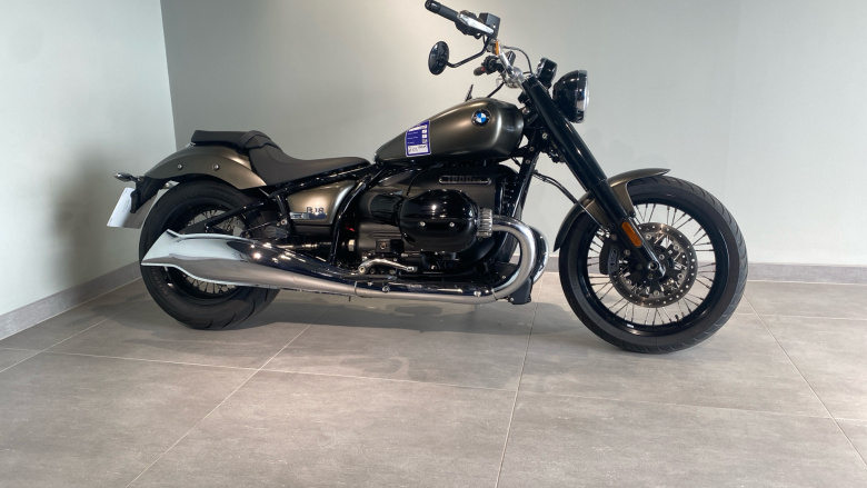 BMW R18 First Edition
